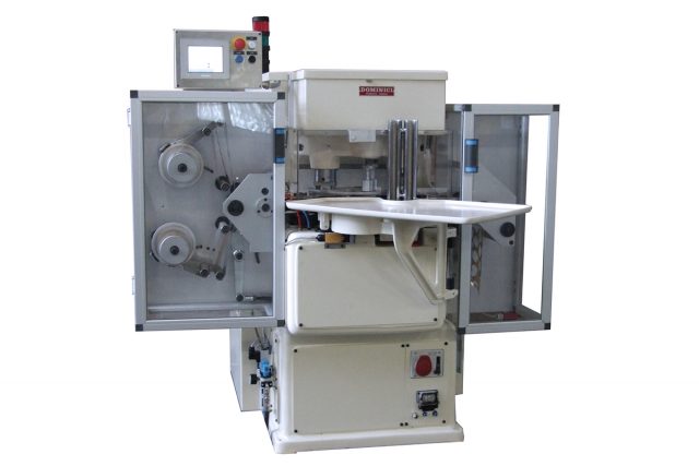 Wrapping machine for chocolate